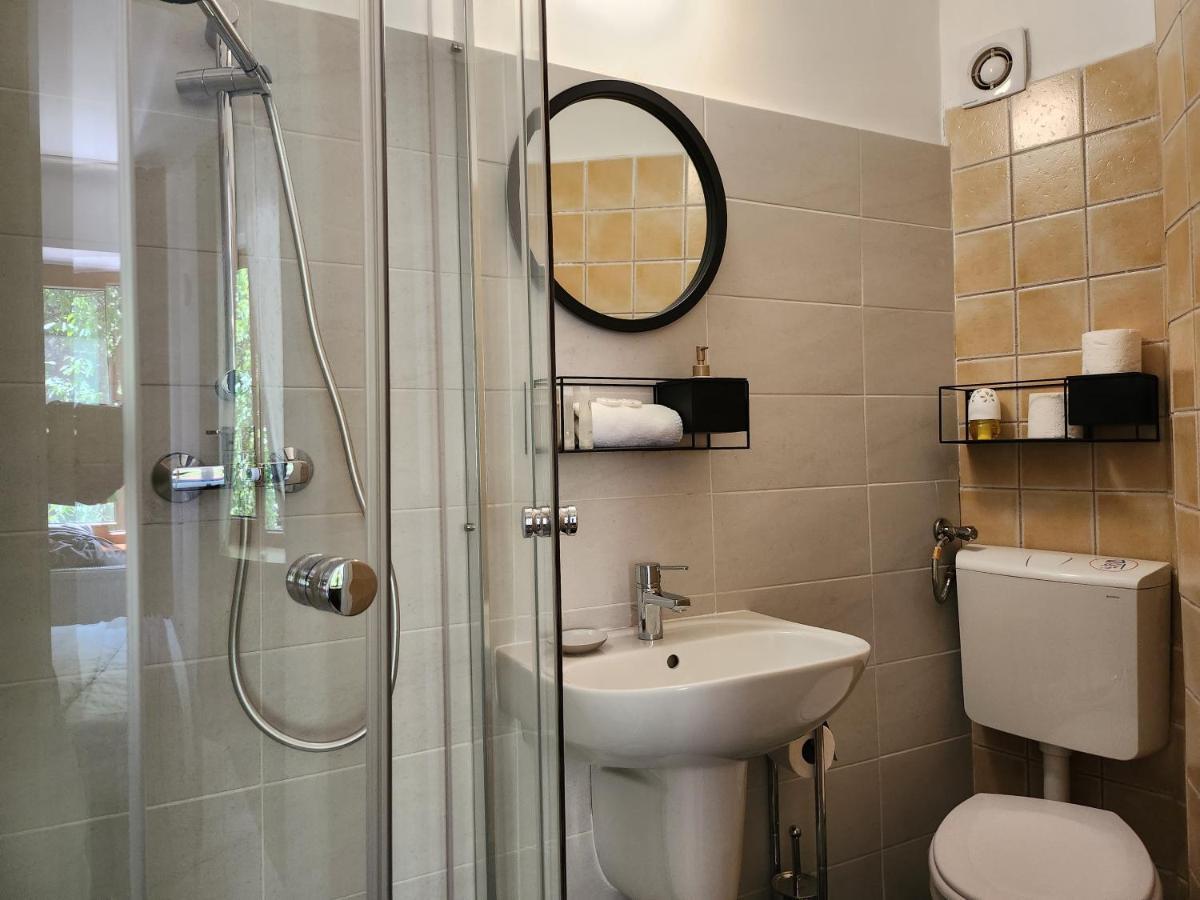The-Point Lovely Studio In Center Of Bukares Bagian luar foto